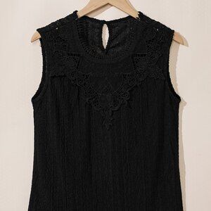 Black Guipure Lace Crochet Keyhole Back Tank Top